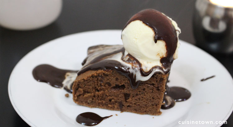 Cakey Brownies with ice cream